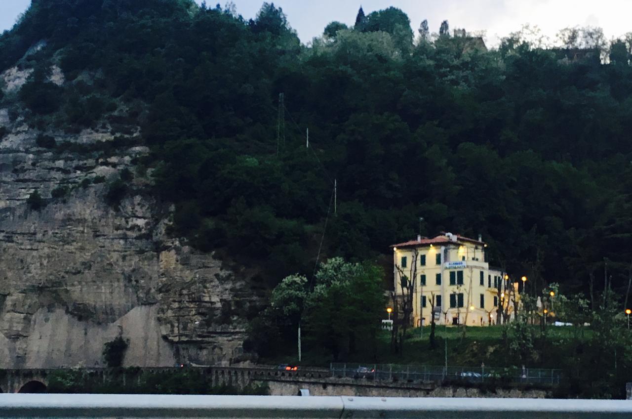 Villa Del Sasso サッソ・マルコーニ エクステリア 写真