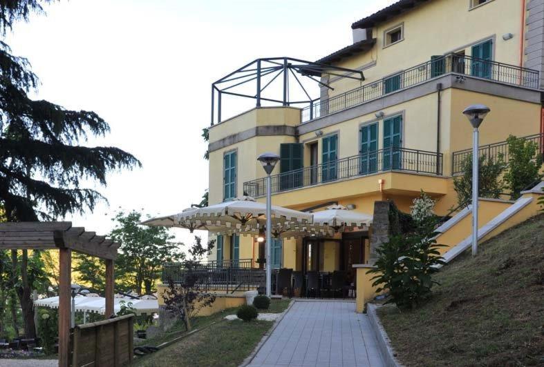 Villa Del Sasso サッソ・マルコーニ エクステリア 写真