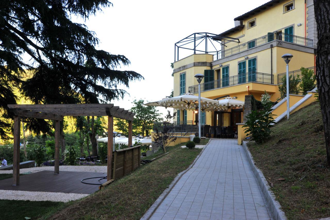 Villa Del Sasso サッソ・マルコーニ エクステリア 写真